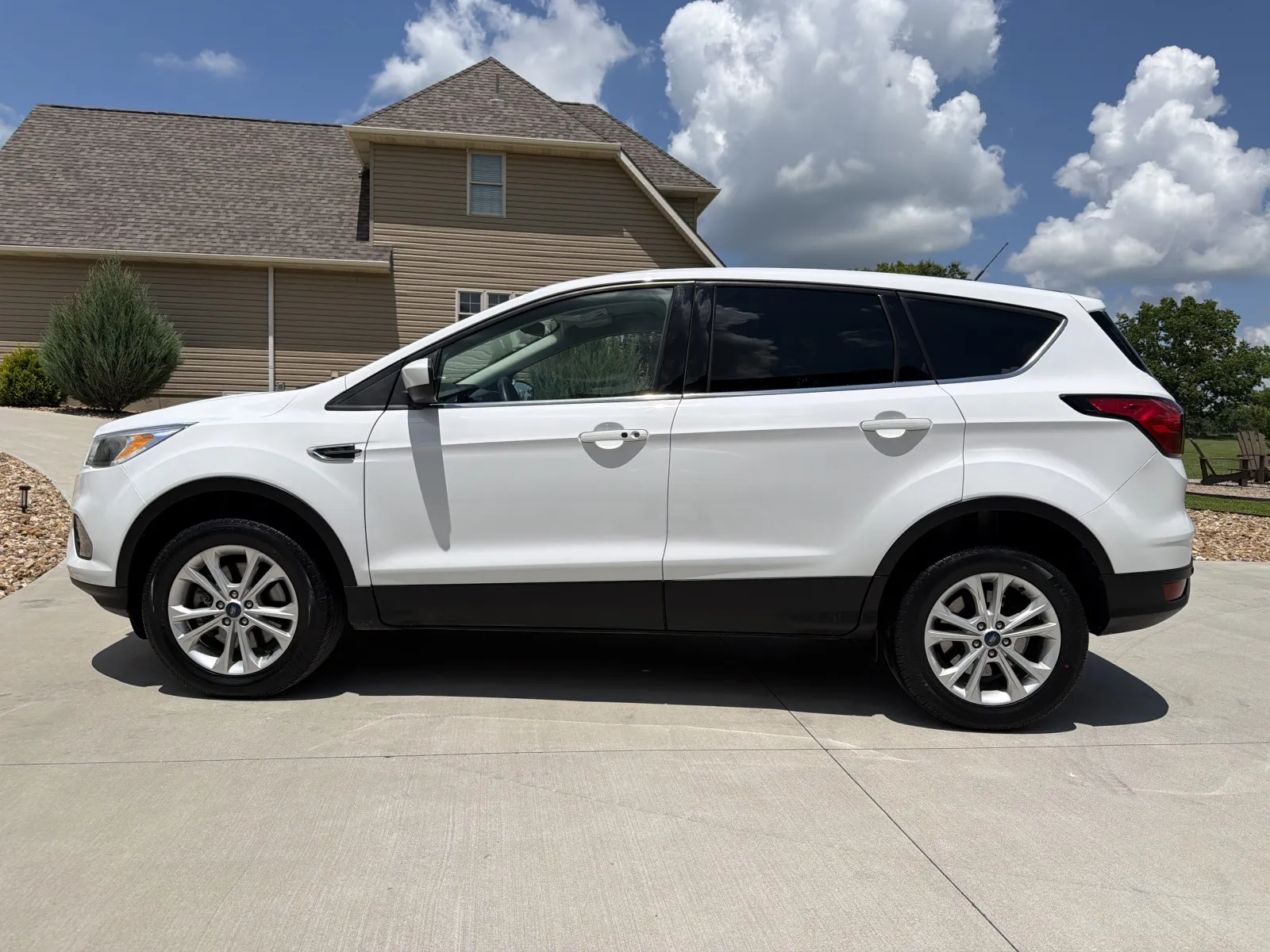 Another view of 2019 Ford Escape SE Sport Utility 4D for sale in Clinton, MO at Banks Motors LLC
