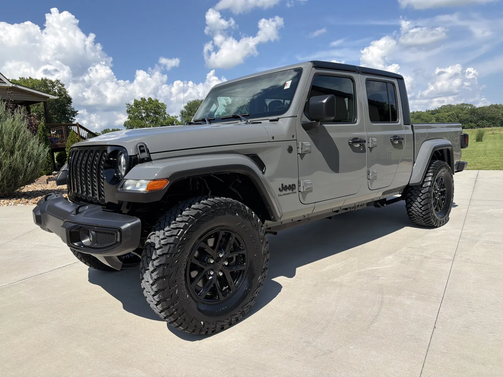Gray 2022 Jeep Gladiator Sport Altitude Pickup 4D 5 ft for sale in Clinton, MO