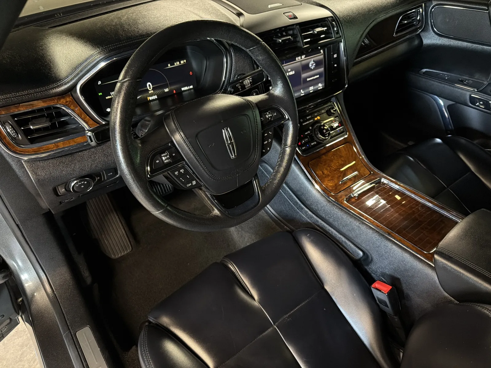 Lincoln Continental photo 34
