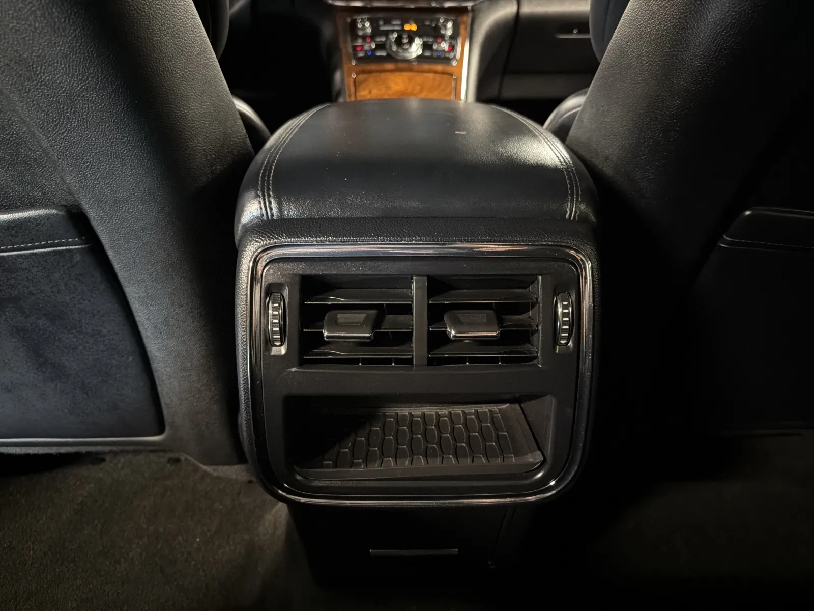 Lincoln Continental photo 38