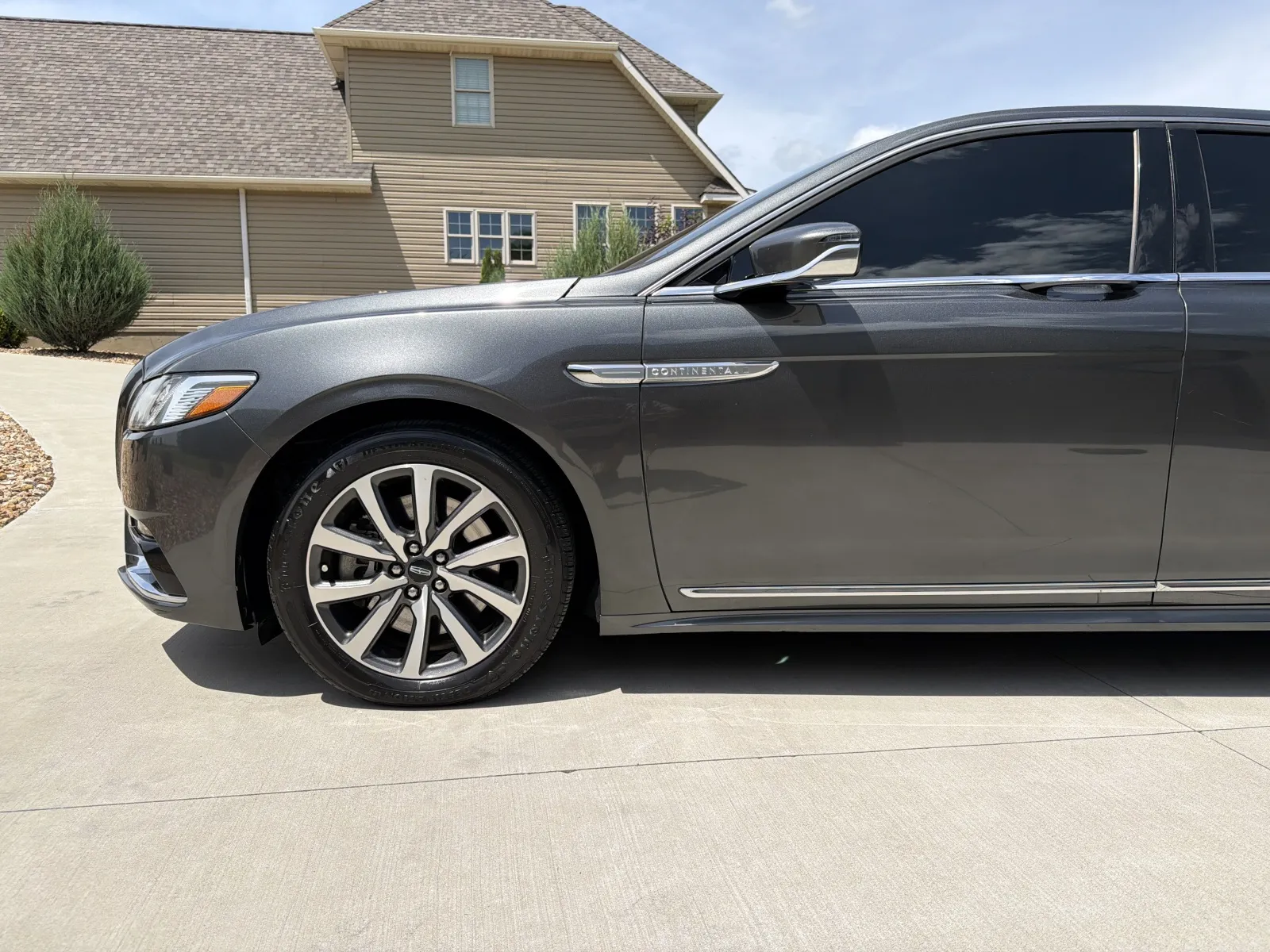 Lincoln Continental photo 10