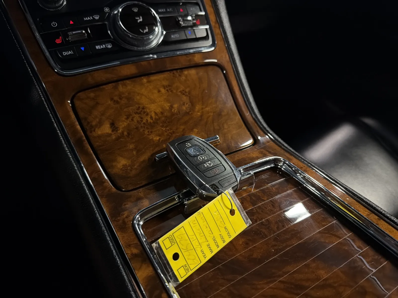 Lincoln Continental photo 42