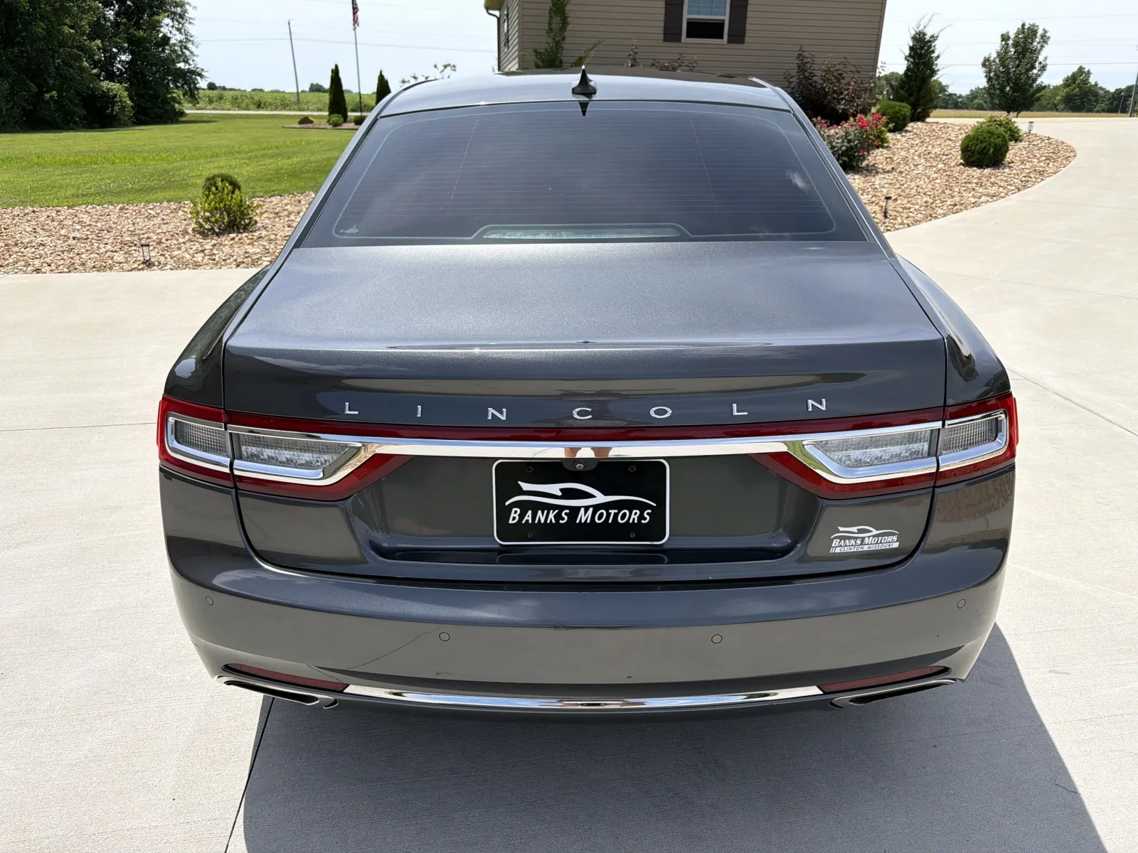 More photos of 2019 Lincoln Continental Sedan 4D at Banks Motors LLC, MO