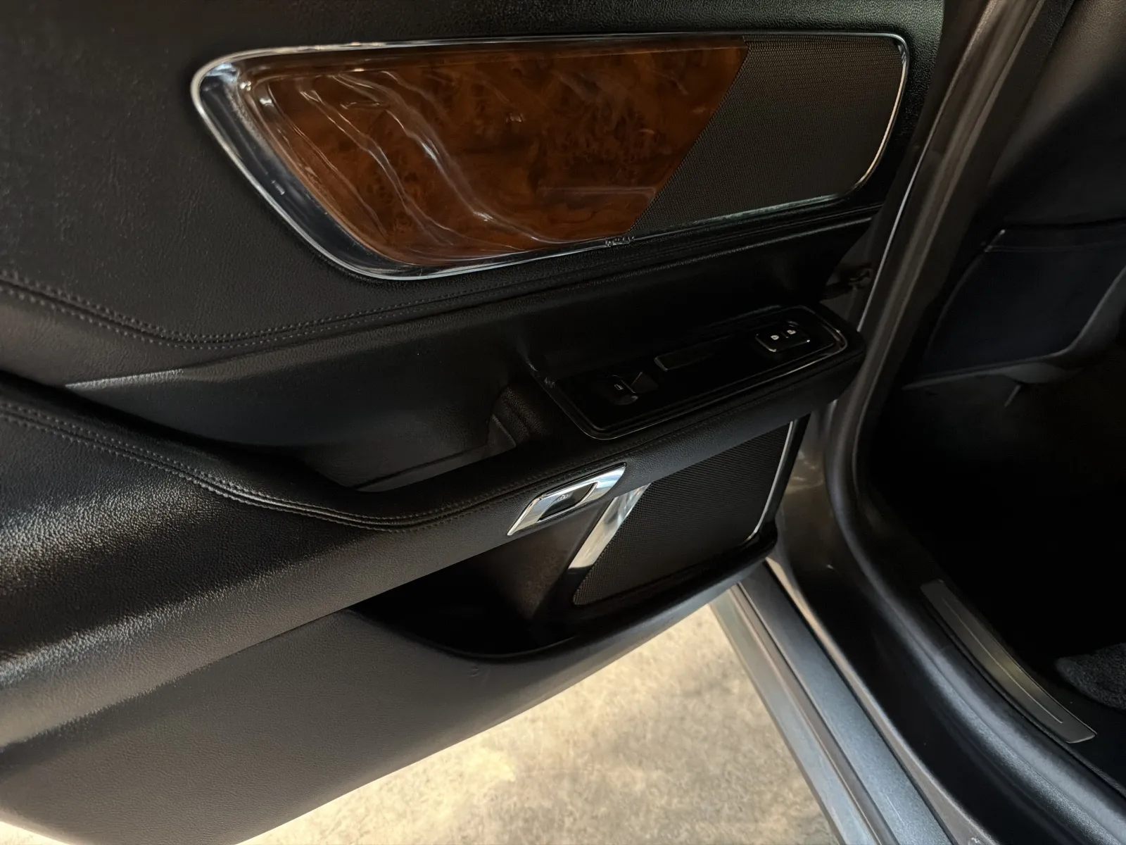 Lincoln Continental photo 30