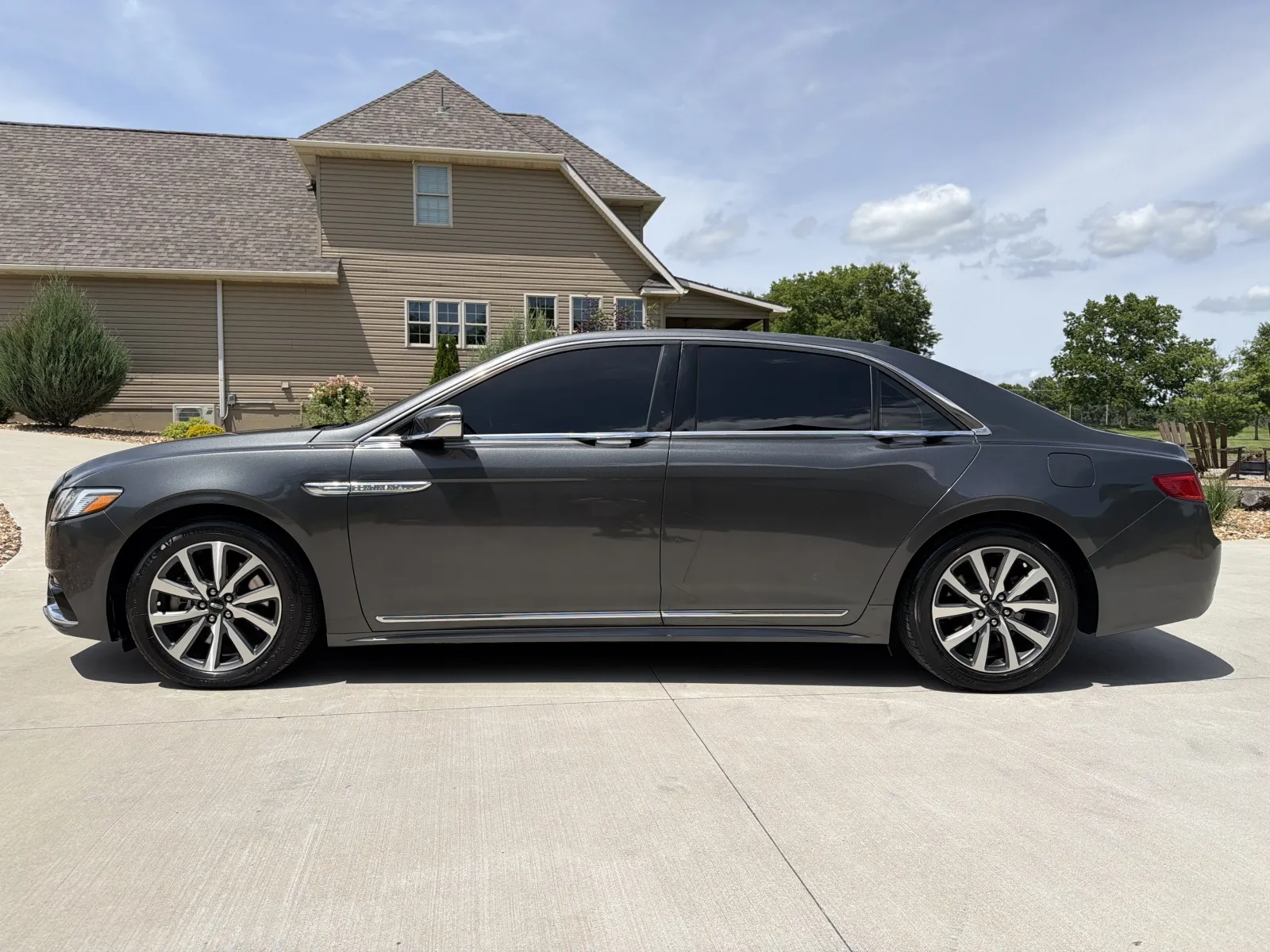 Another view of 2019 Lincoln Continental Sedan 4D for sale in Clinton, MO at Banks Motors LLC