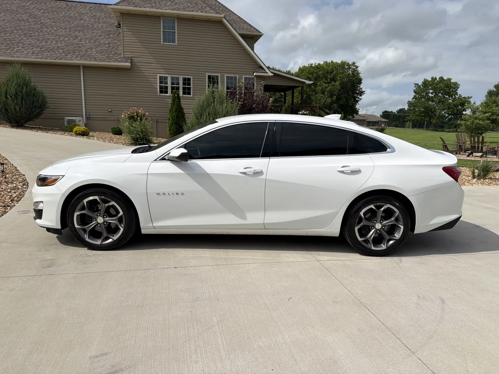 Another view of 2020 Chevrolet Malibu LT Sedan 4D for sale in Clinton, MO at Banks Motors LLC