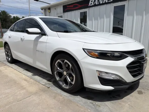 More photos of 2020 Chevrolet Malibu LT Sedan 4D at Banks Motors LLC, MO