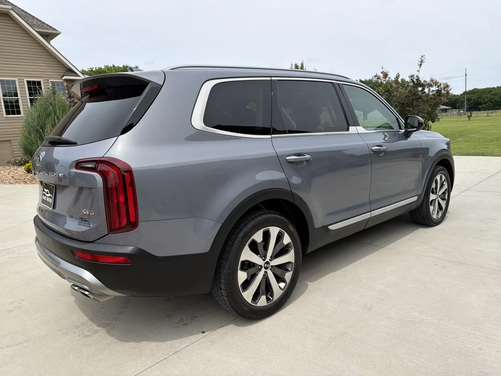 More photos of 2021 Kia Telluride S Sport Utility 4D at Banks Motors LLC, MO