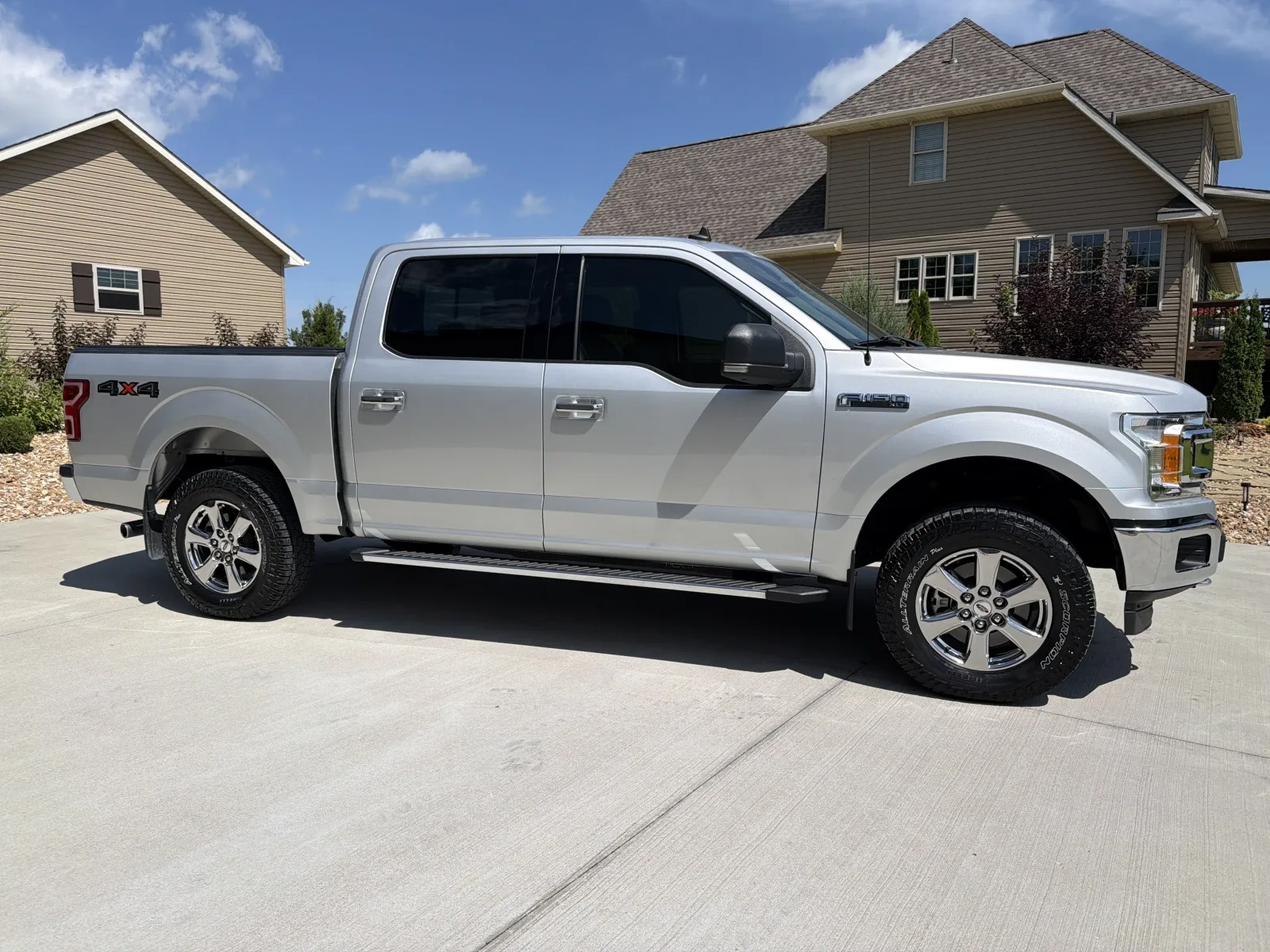 More photos of 2019 Ford F-150 XLT at Banks Motors LLC, MO