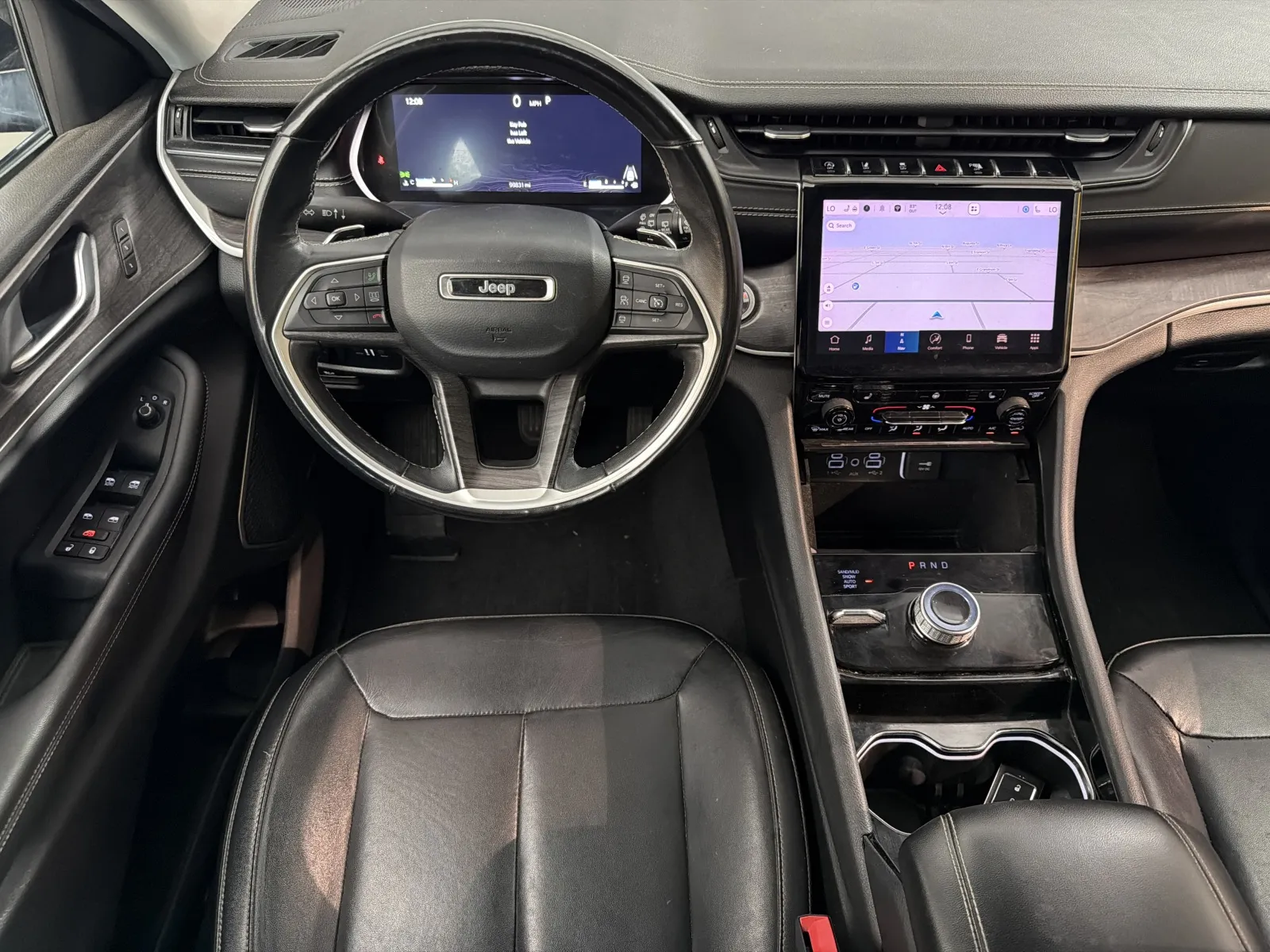 More photos of 2022 Jeep Grand Cherokee L Limited Sport Utility 4D at Banks Motors LLC, MO