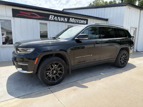 Another view of 2022 Jeep Grand Cherokee L Limited Sport Utility 4D for sale in Clinton, MO at Banks Motors LLC