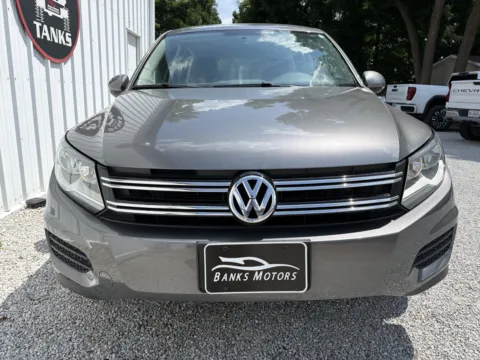 More photos of 2017 Volkswagen Tiguan Limited 2.0T 4Motion Sport Utility 4D at Banks Motors LLC, MO