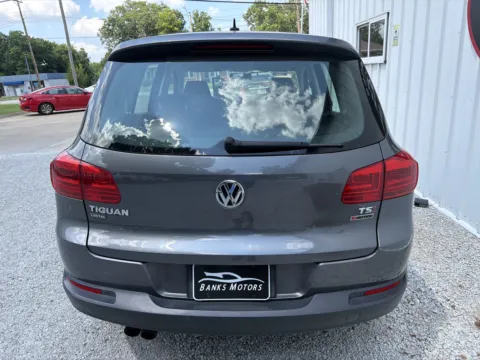 More photos of 2017 Volkswagen Tiguan Limited 2.0T 4Motion Sport Utility 4D at Banks Motors LLC, MO