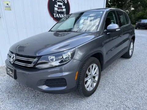 Photos of 2017 Volkswagen Tiguan Limited 2.0T 4Motion Sport Utility 4D for sale in Clinton, MO at Banks Motors LLC