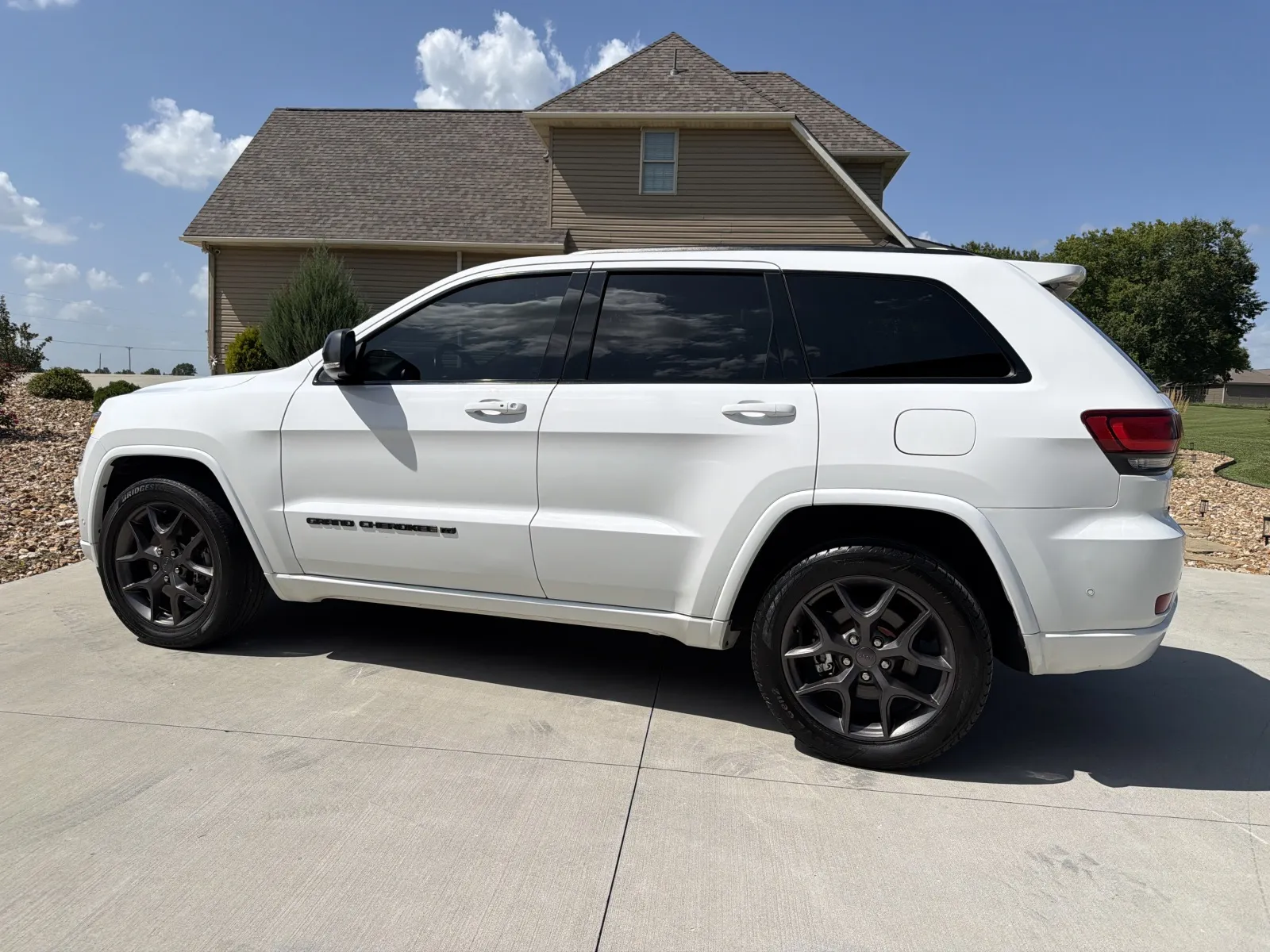 Photos of 2021 Jeep Grand Cherokee 80th Edition Sport Utility 4D for sale in Clinton, MO at Banks Motors LLC