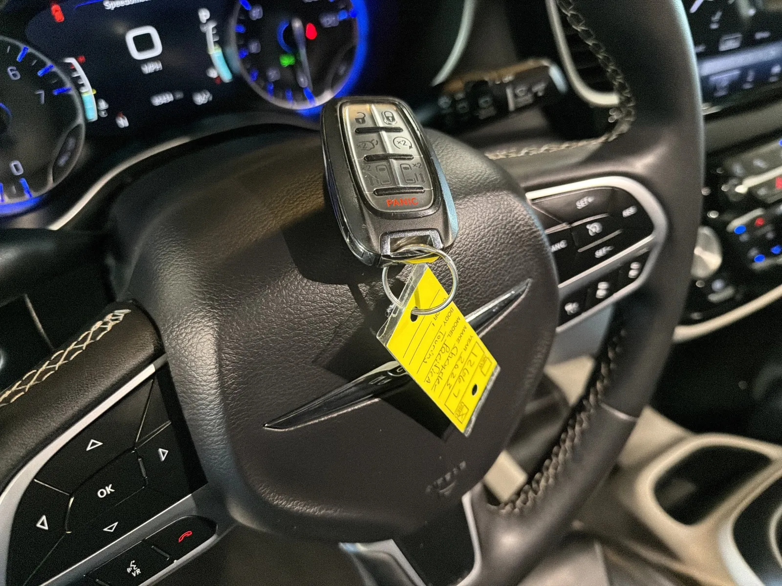 Chrysler Pacifica photo 22