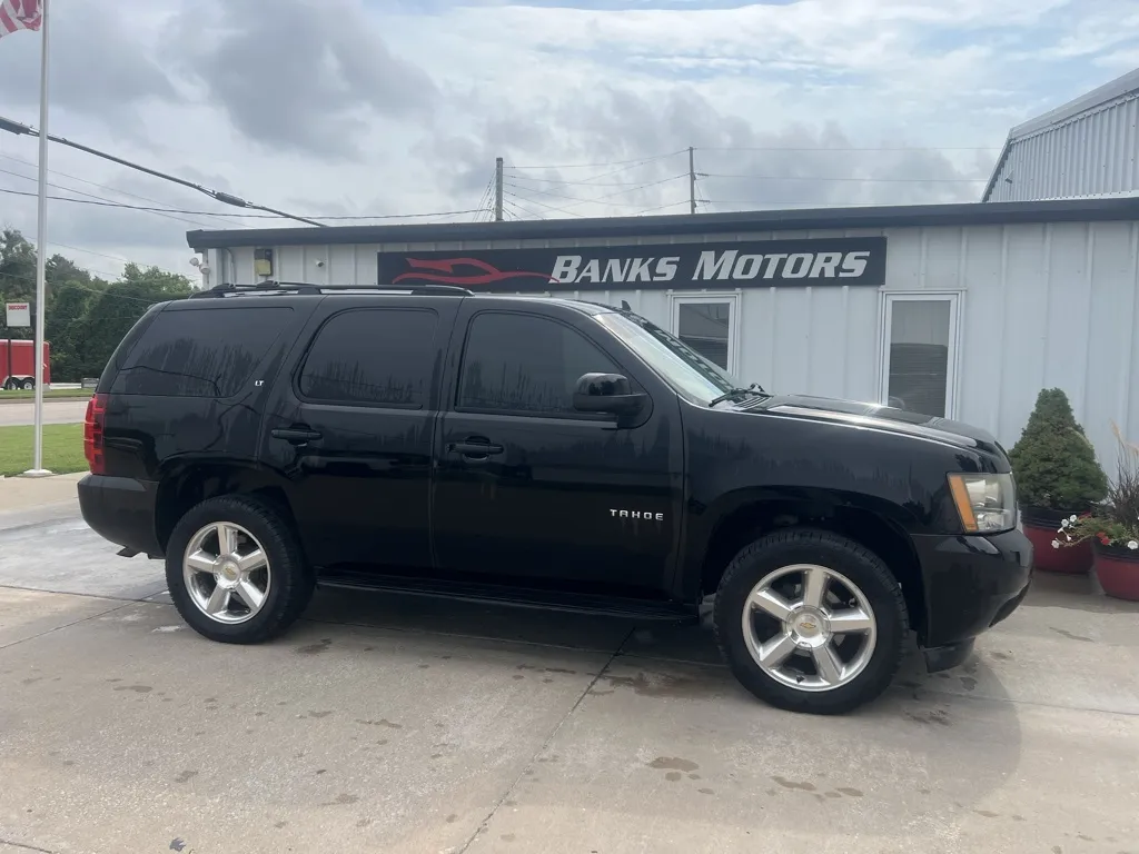 Unknown 2009 Chevrolet Tahoe LT Sport Utility 4D for sale in Clinton, MO