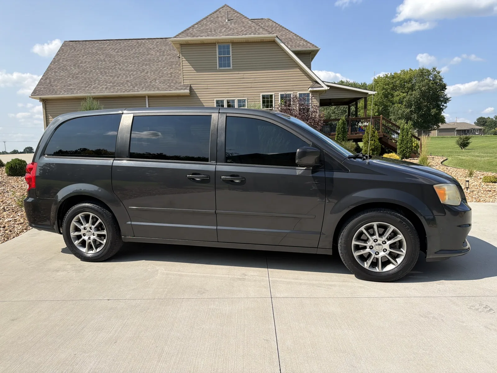 More photos of 2012 Dodge Grand Caravan Passenger R/T Minivan 4D at Banks Motors LLC, MO