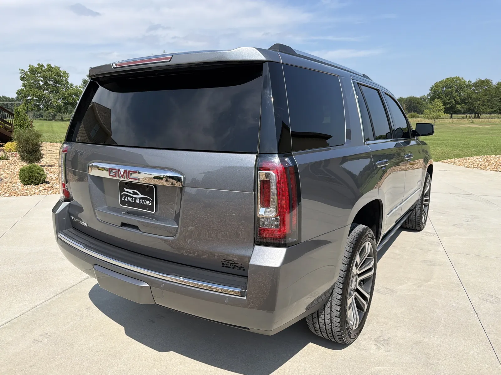 More photos of 2020 GMC Yukon Denali Sport Utility 4D at Banks Motors LLC, MO
