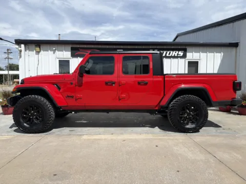 Red 2022 Jeep Gladiator Sport Altitude Pickup 4D 5 ft for sale in Clinton, MO