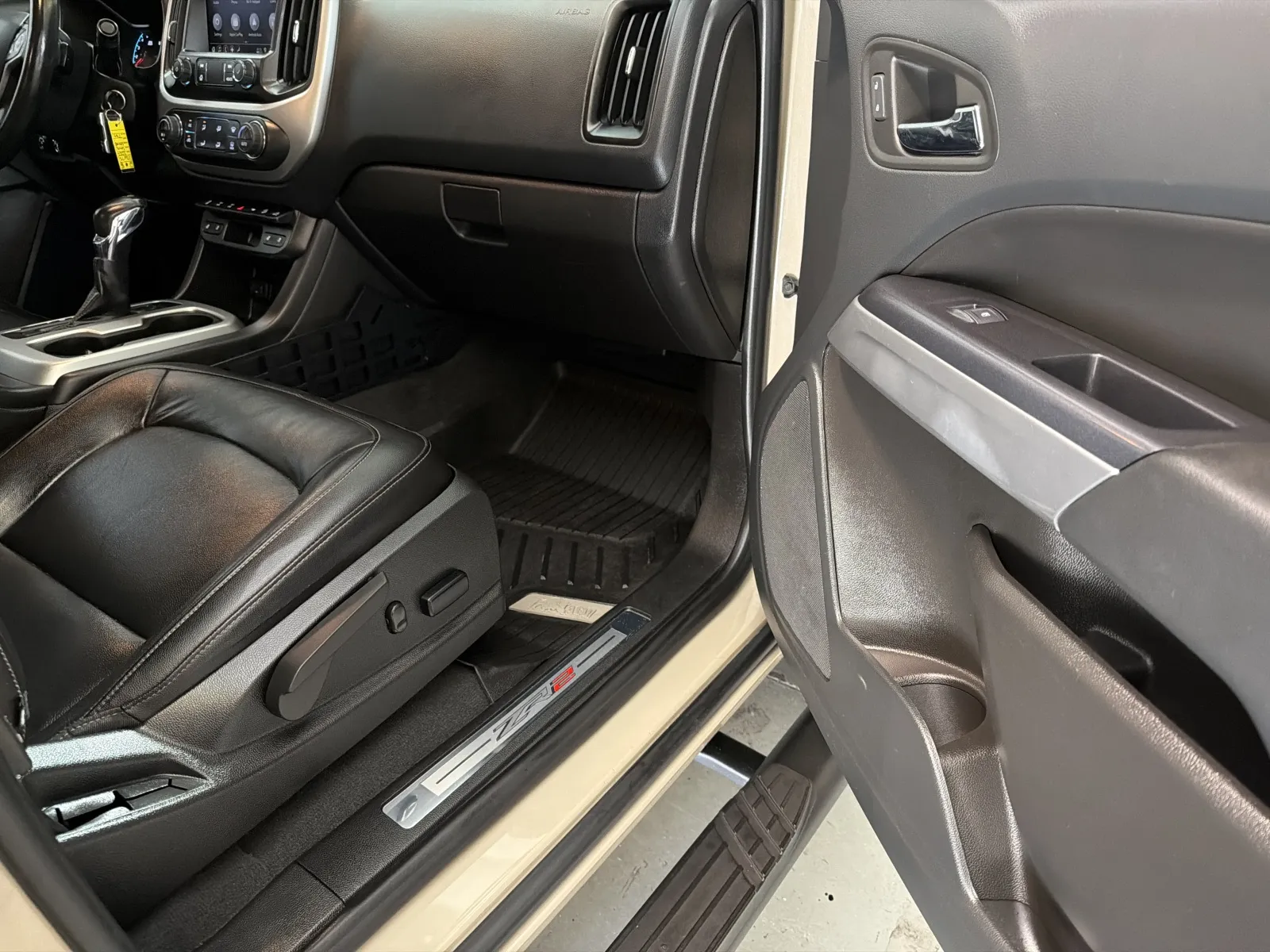 Chevrolet Colorado photo 16