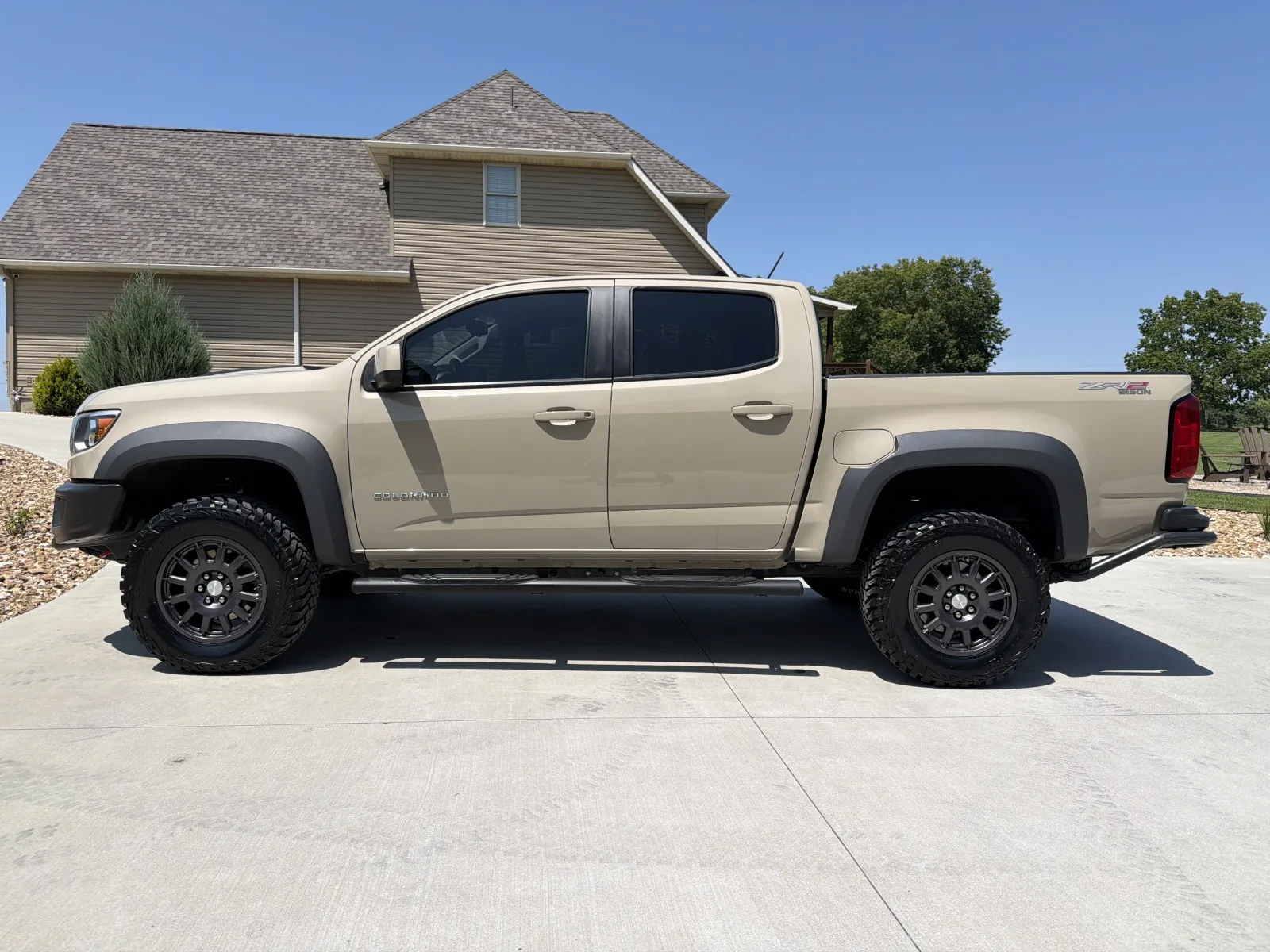 Photos of 2022 Chevrolet Colorado Crew Cab ZR2 Pickup 4D 5 ft for sale in Clinton, MO at Banks Motors LLC