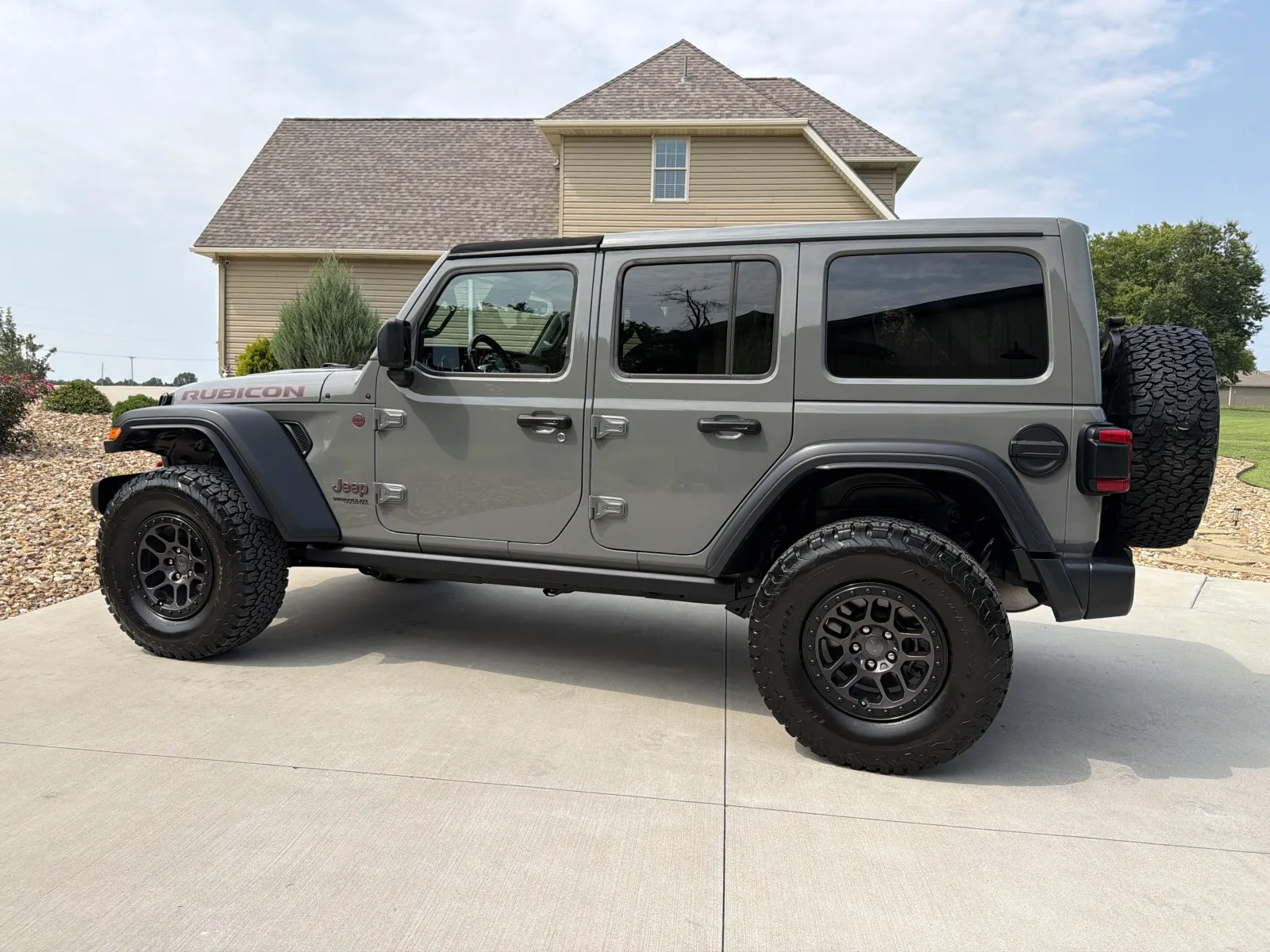 Another view of 2022 Jeep Wrangler Unlimited Rubicon Sport Utility 4D for sale in Clinton, MO at Banks Motors LLC