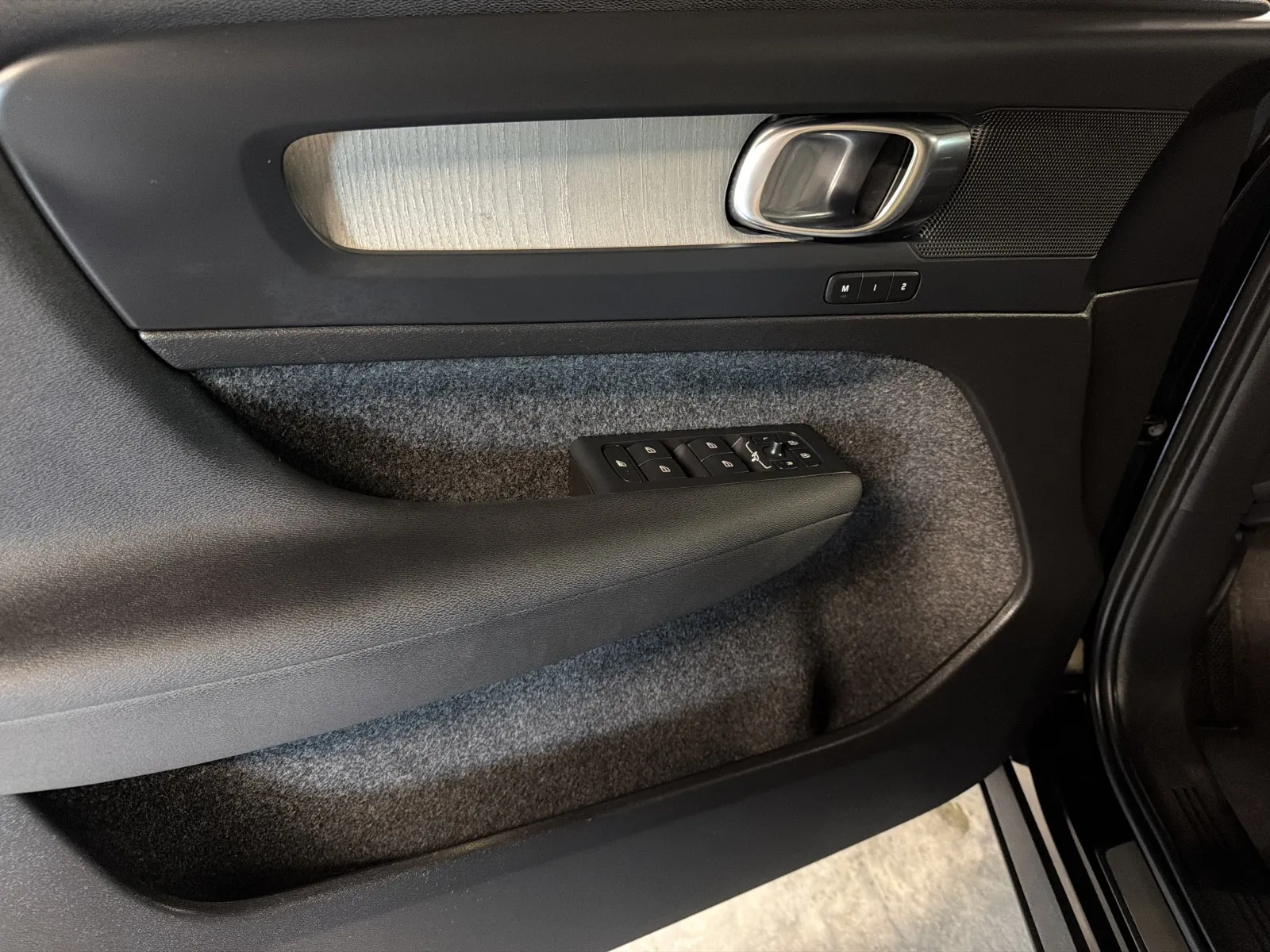 Volvo XC40 photo 39