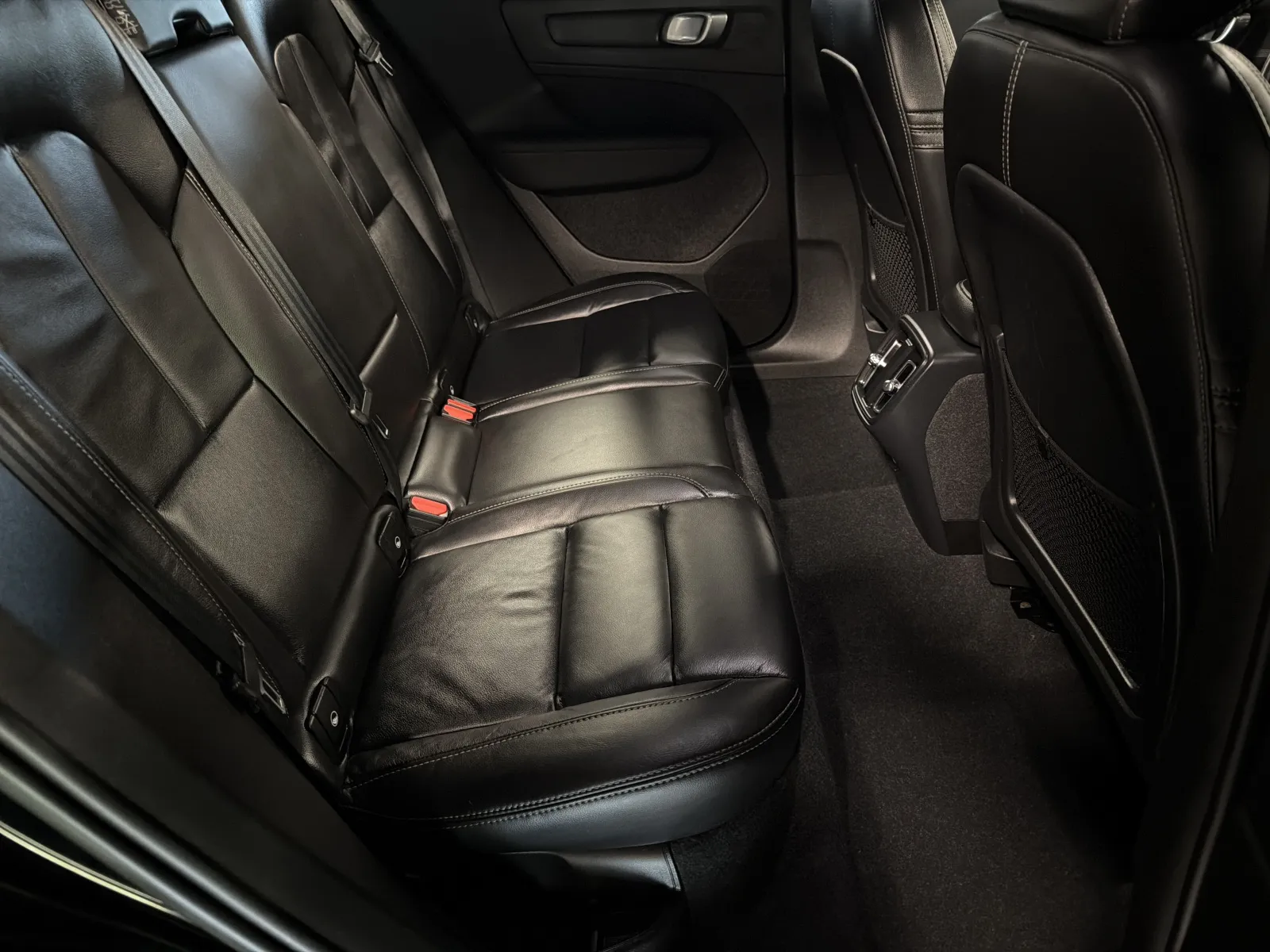 Volvo XC40 photo 23