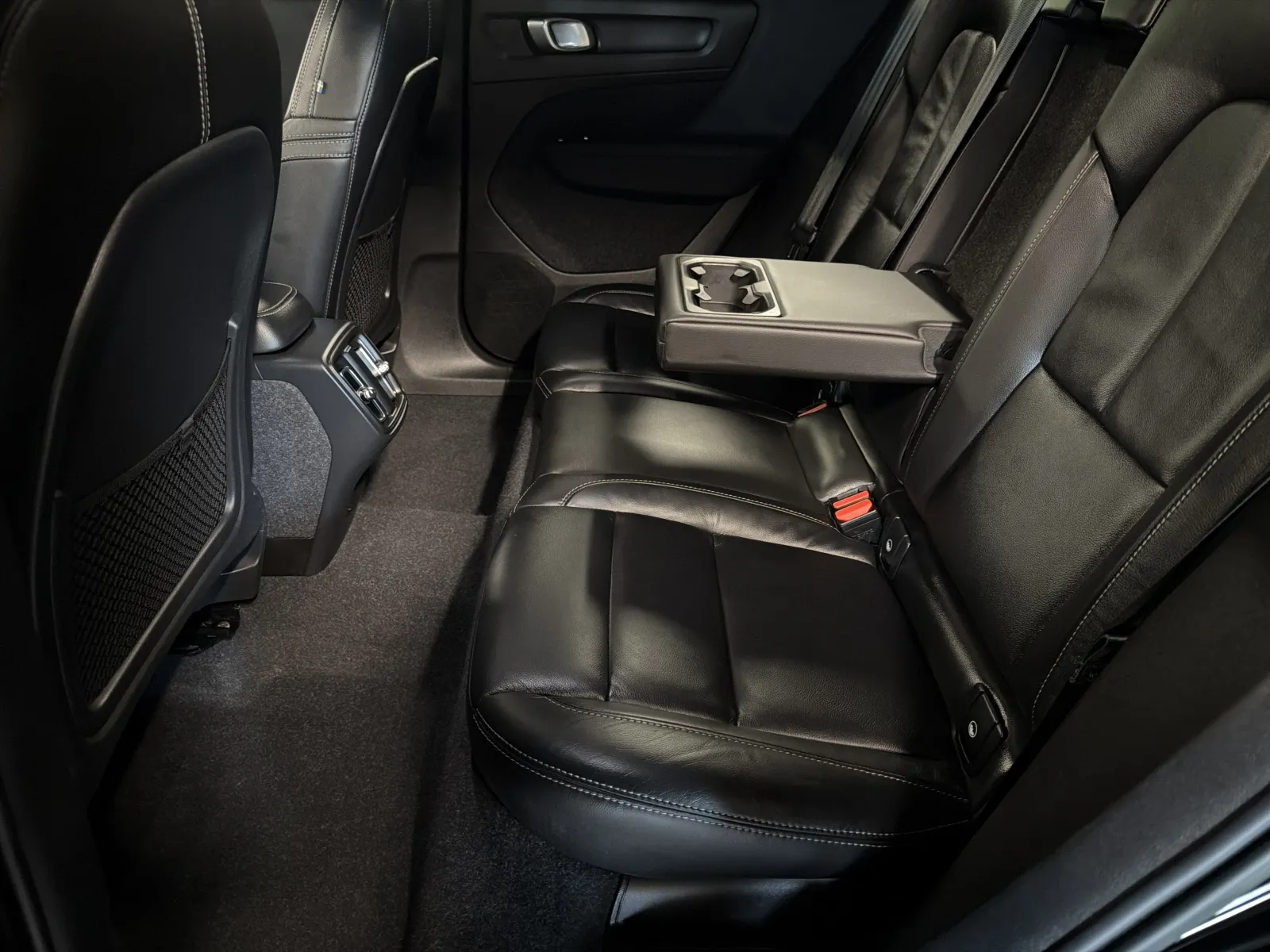 Volvo XC40 photo 21