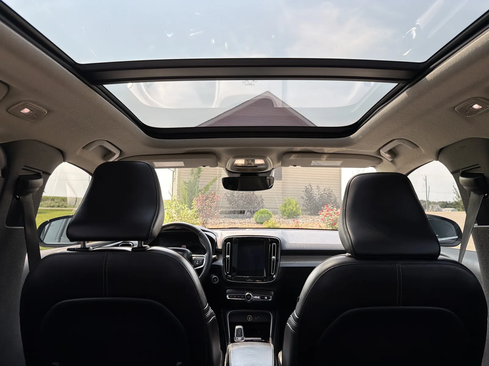 Volvo XC40 photo 14