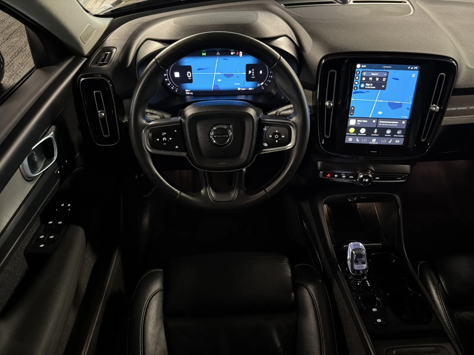 Volvo XC40 photo 45