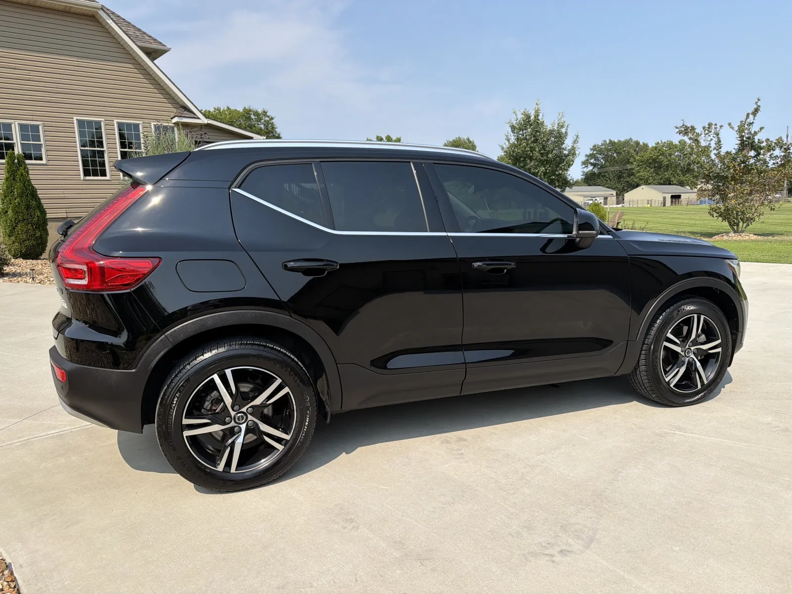 Volvo XC40 photo 6