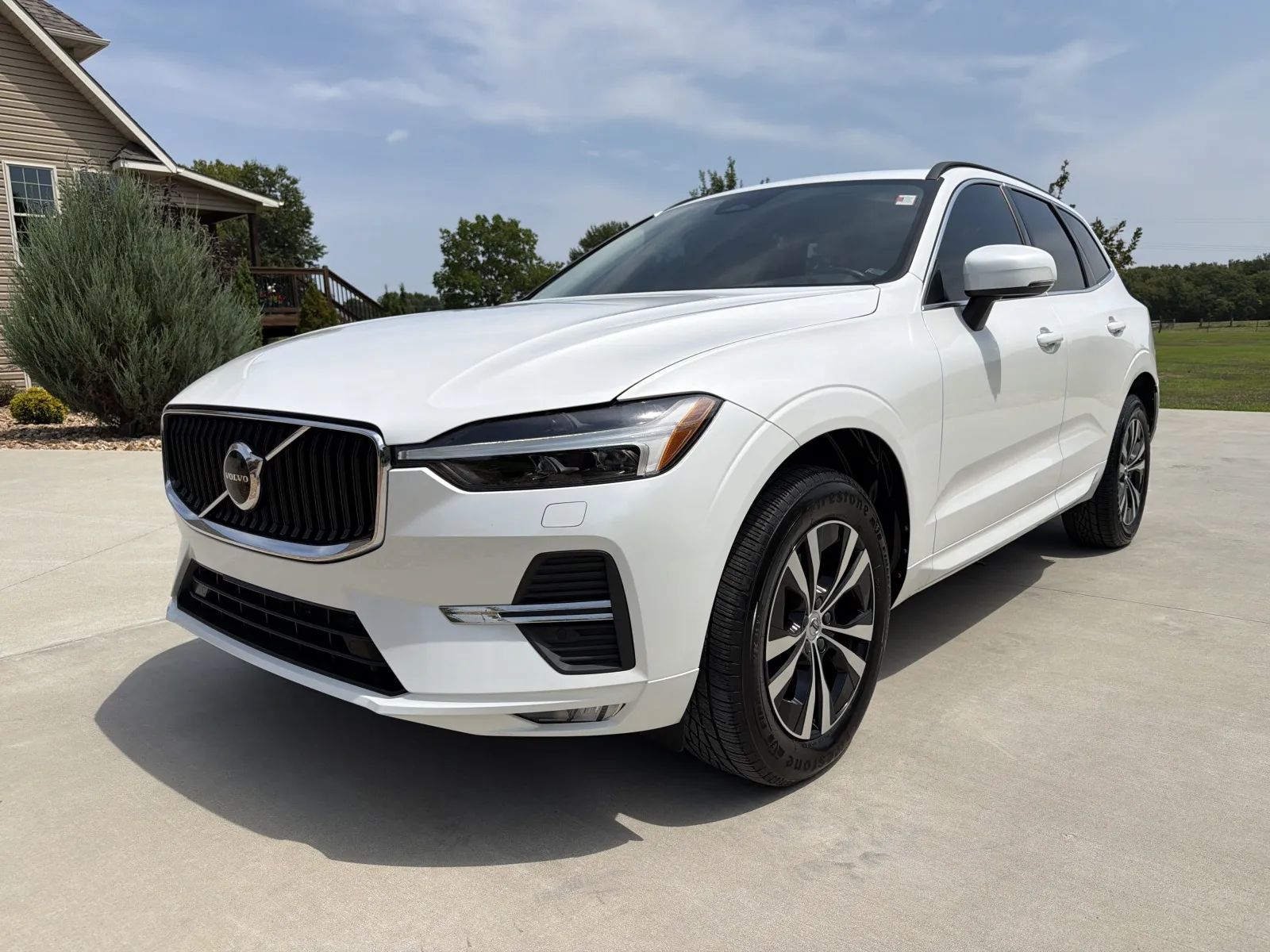 White 2023 Volvo XC60 B5 Core Sport Utility 4D for sale in Clinton, MO