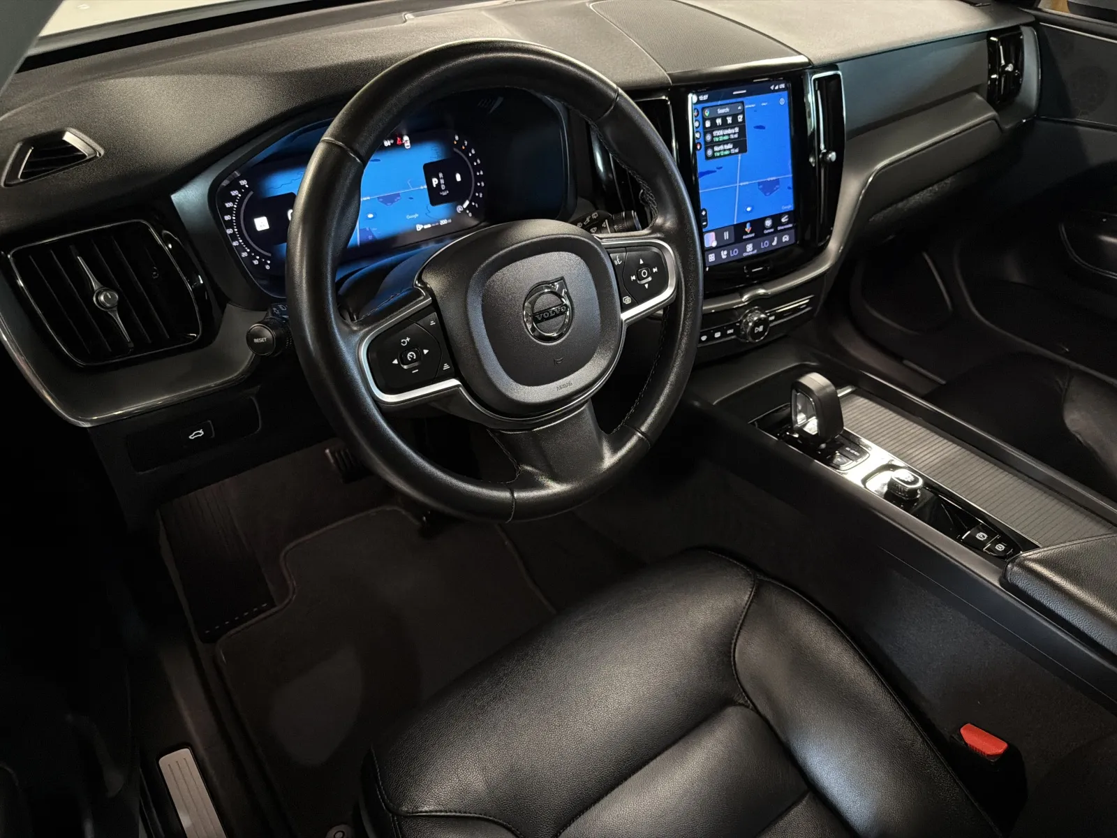 Volvo XC60 photo 14