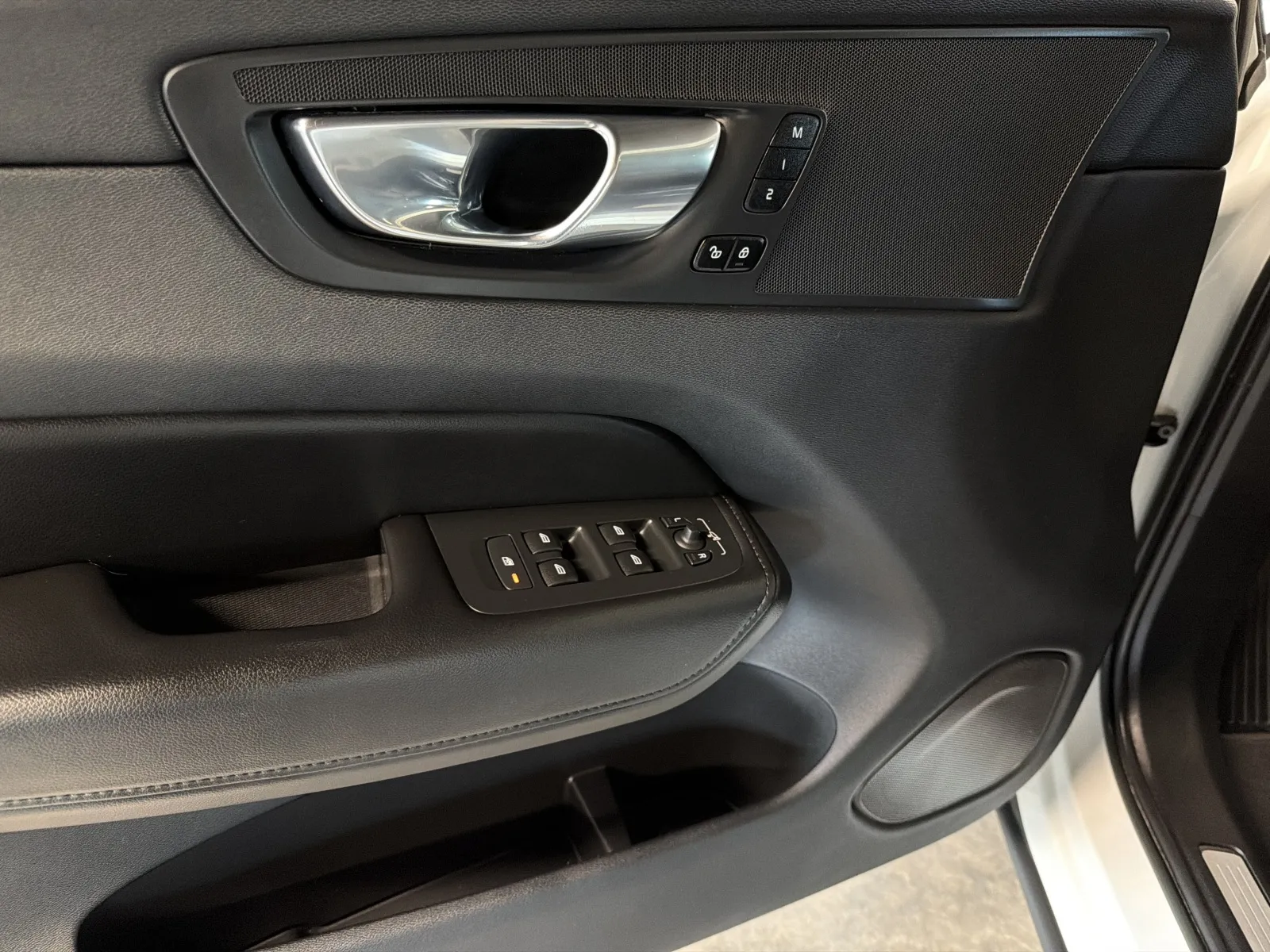 Volvo XC60 photo 37