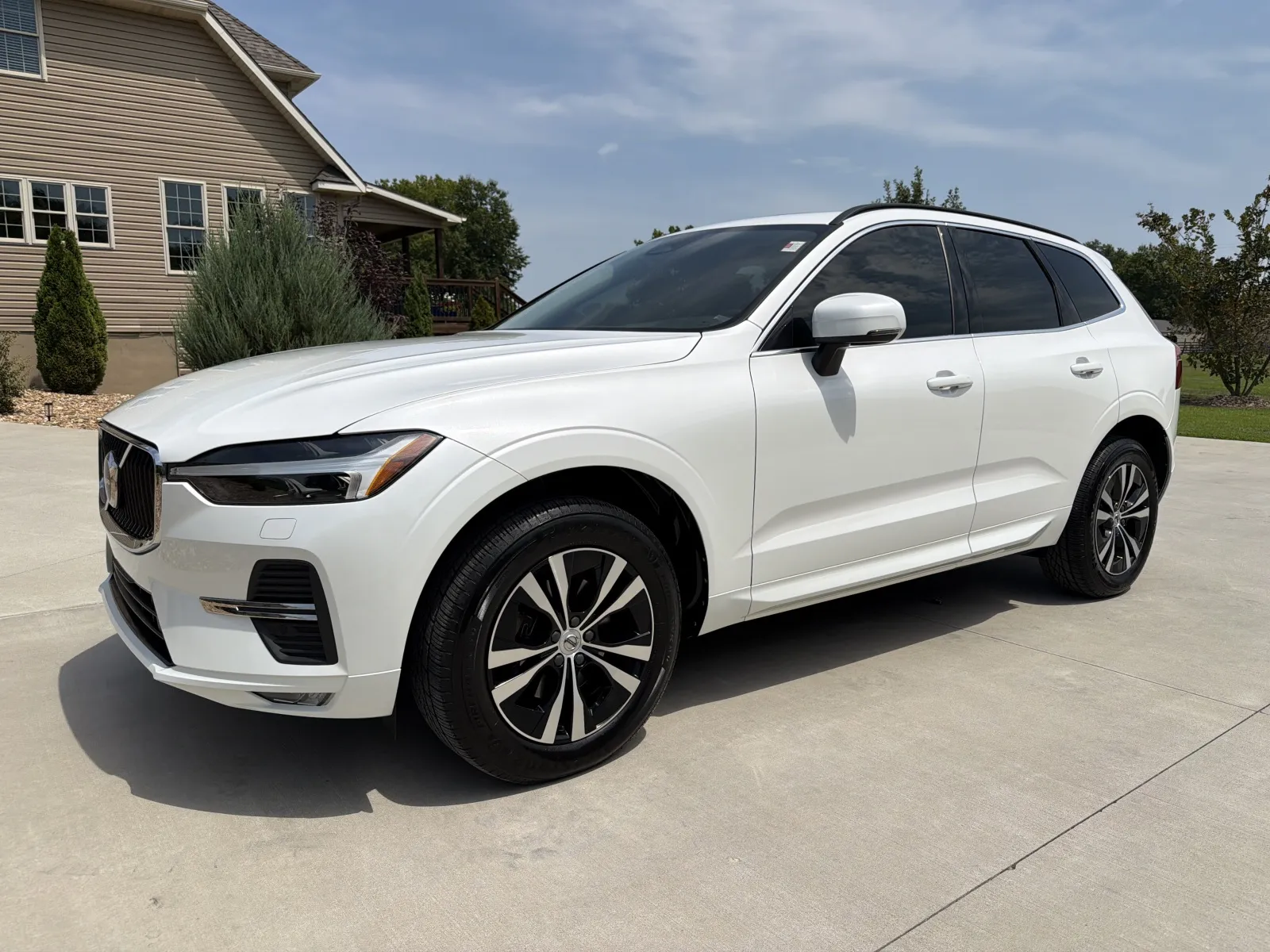 Photos of 2023 Volvo XC60 B5 Core Sport Utility 4D for sale in Clinton, MO at Banks Motors LLC