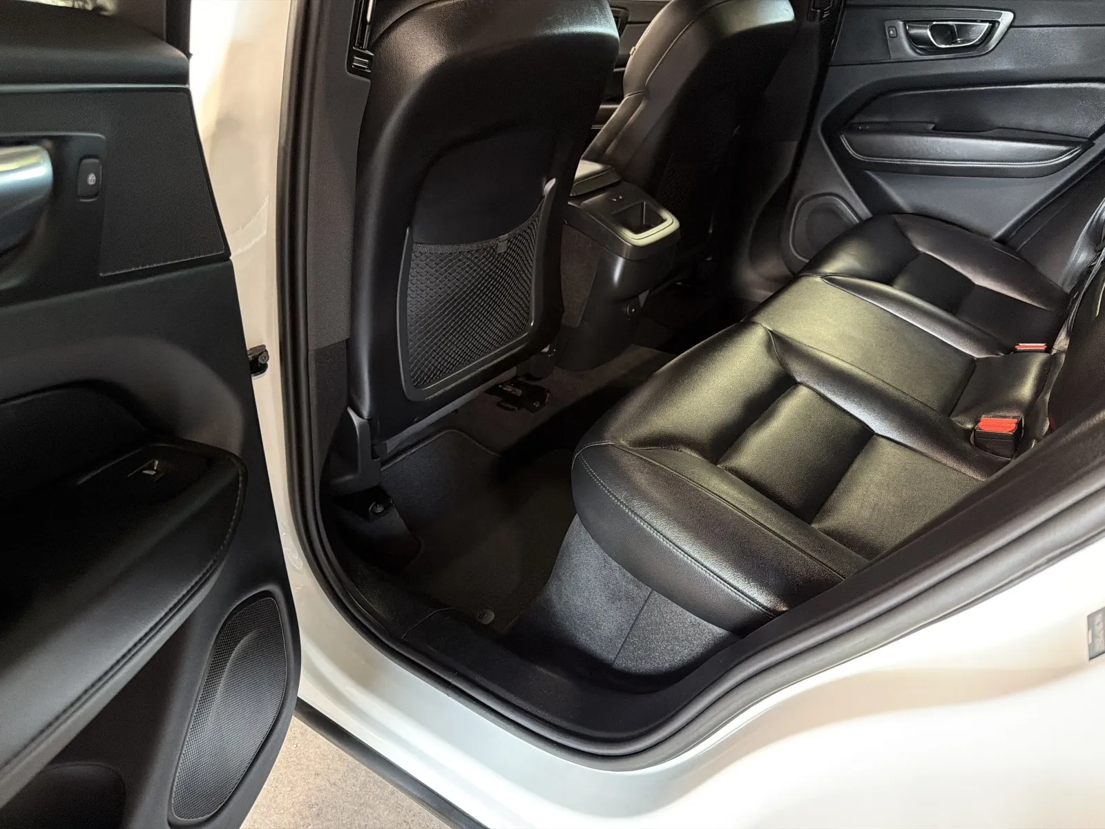 Volvo XC60 photo 19