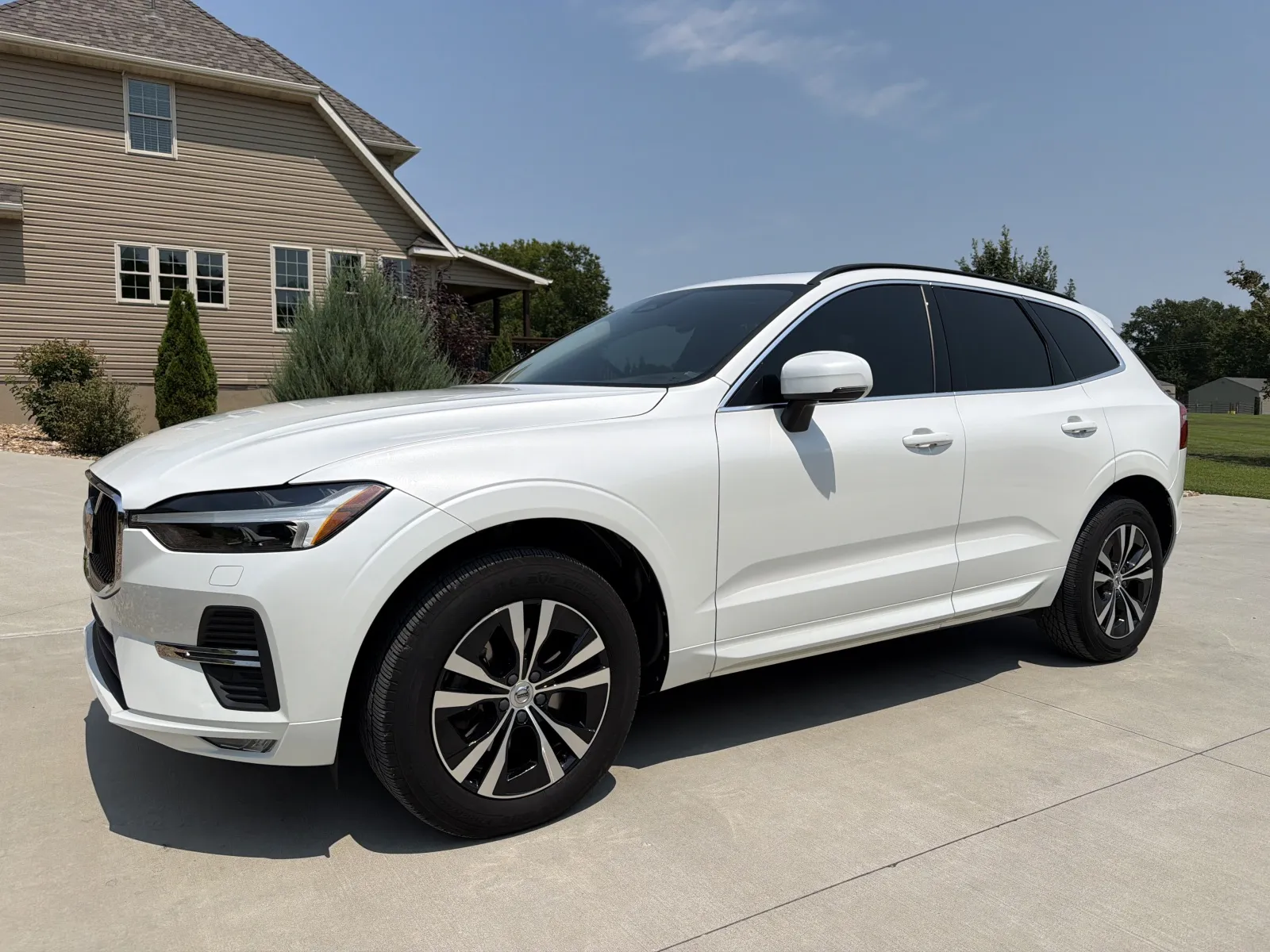 White 2023 Volvo XC60 B5 Core Sport Utility 4D for sale in Clinton, MO