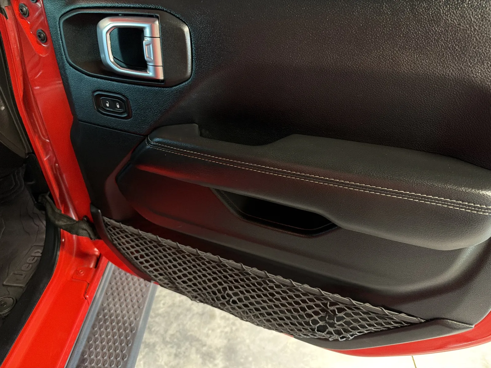 Jeep Wrangler photo 32