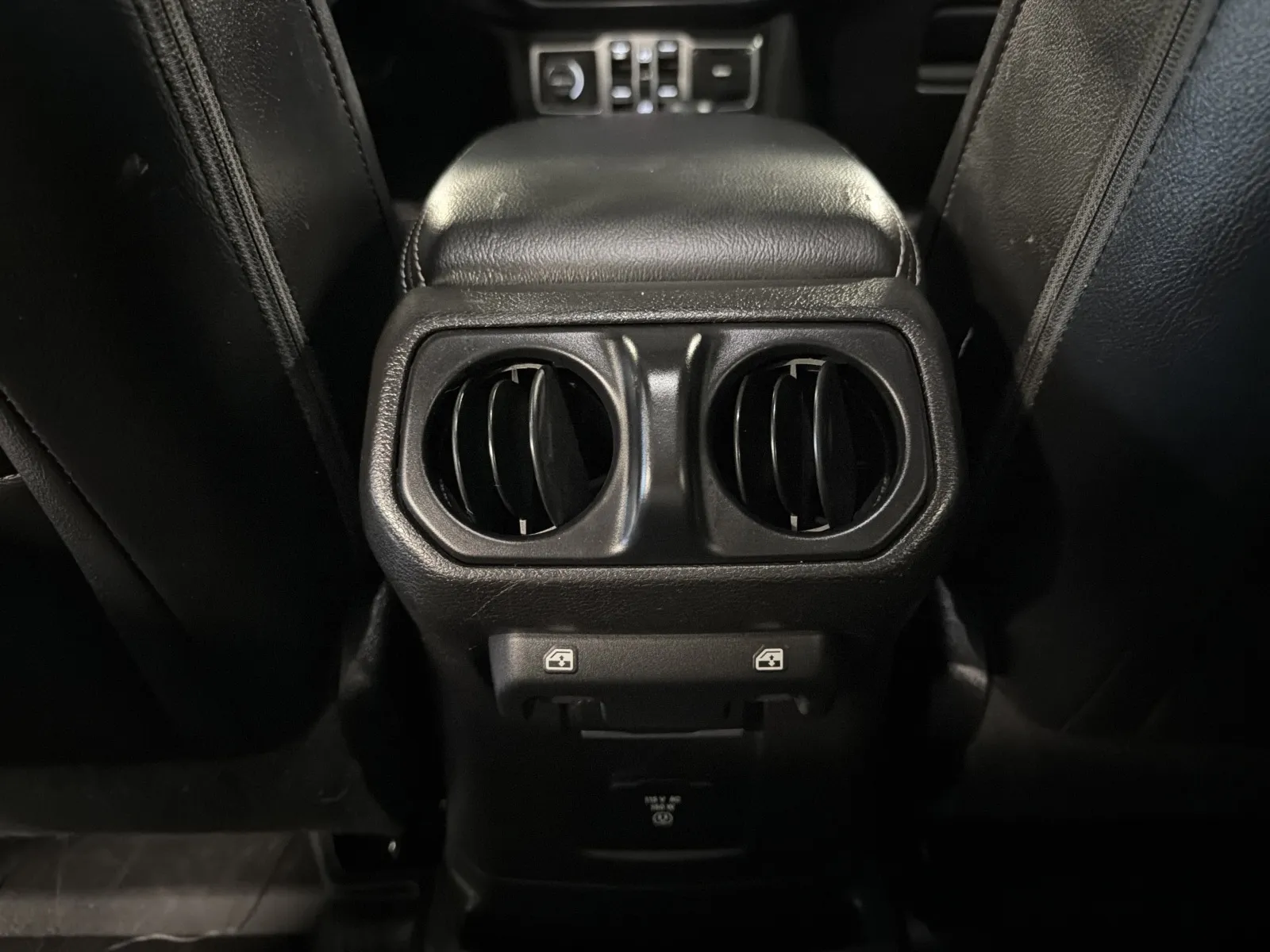 Jeep Wrangler photo 37