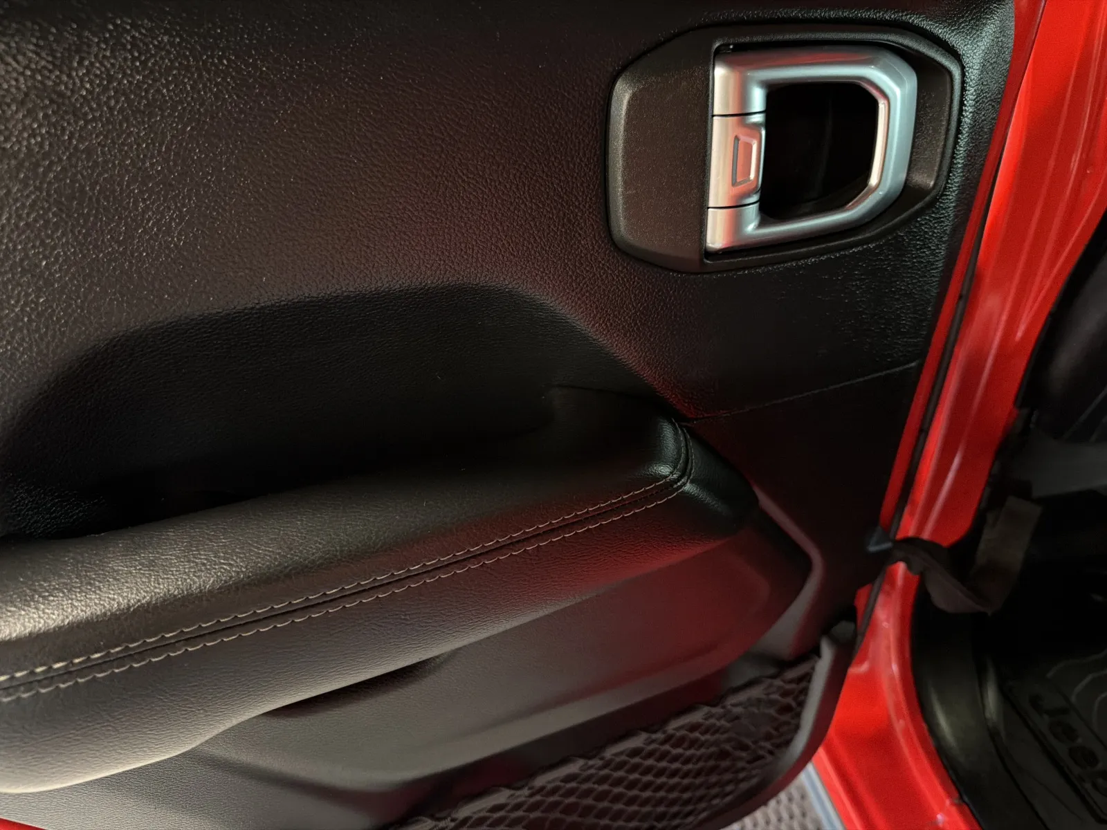 Jeep Wrangler photo 29