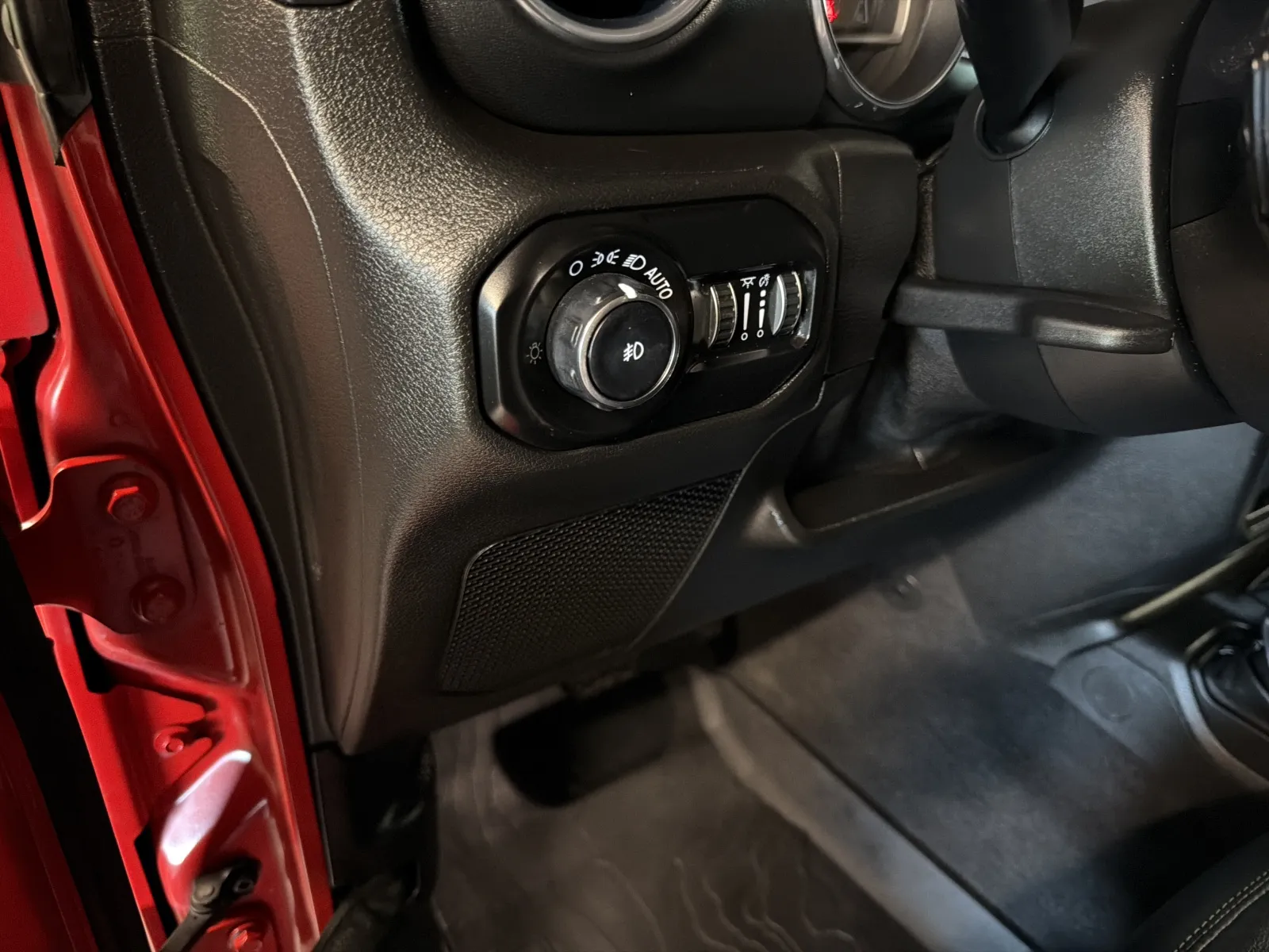 Jeep Wrangler photo 36
