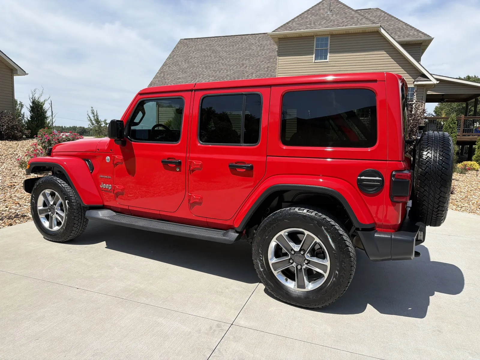 Photos of 2018 Jeep Wrangler Unlimited All New Sahara Sport Utility 4D for sale in Clinton, MO at Banks Motors LLC