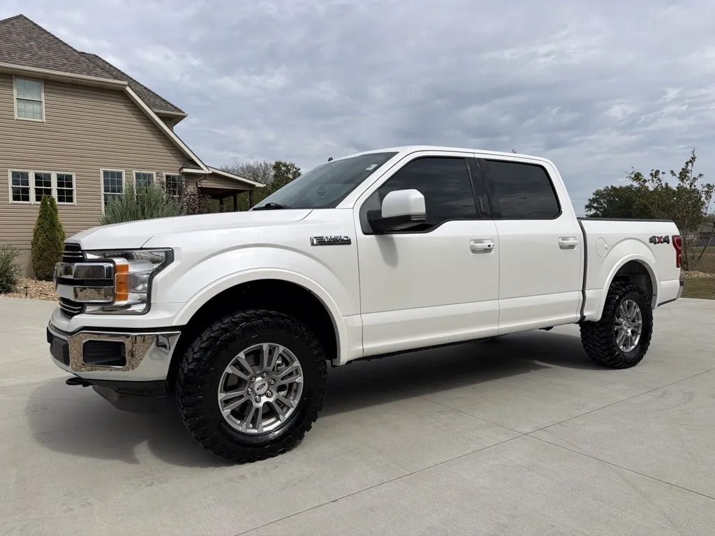 White 2019 Ford F-150 SuperCrew Cab Lariat Pickup 4D 5 1/2 ft for sale in Clinton, MO