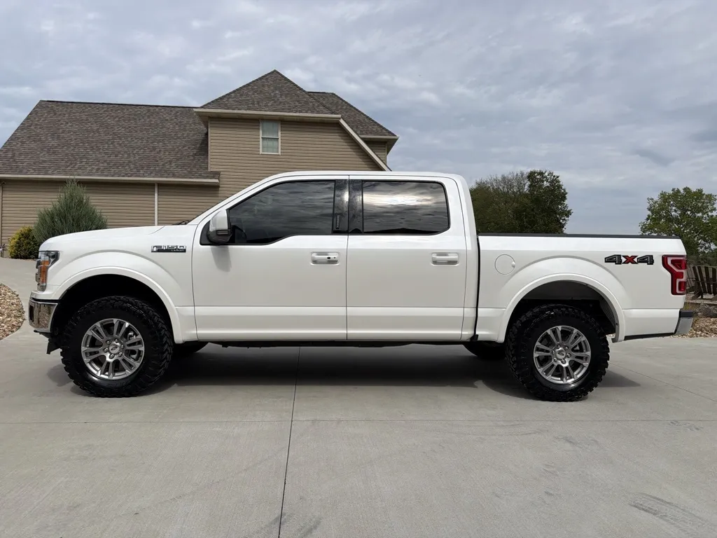 Photos of 2019 Ford F-150 SuperCrew Cab Lariat Pickup 4D 5 1/2 ft for sale in Clinton, MO at Banks Motors LLC