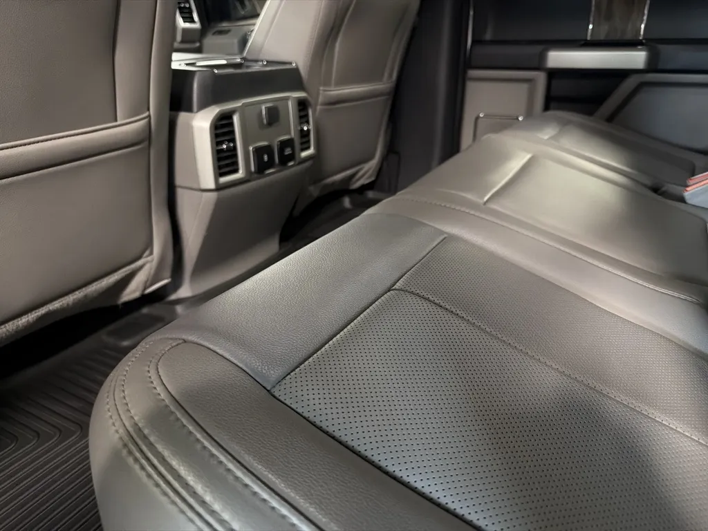 Ford F-150 photo 26