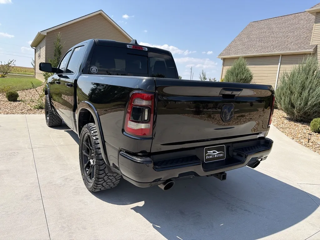 More photos of 2022 Ram 1500 Crew Cab Laramie Pickup 4D 5 1/2 ft at Banks Motors LLC, MO