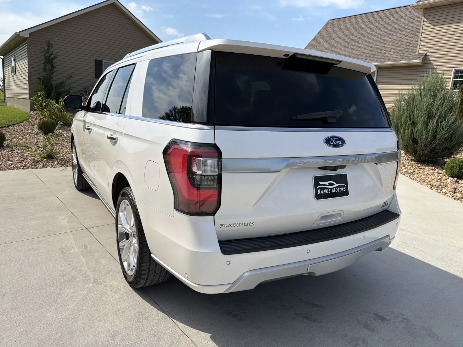 Another view of 2018 Ford Expedition Platinum Sport Utility 4D for sale in Clinton, MO at Banks Motors LLC