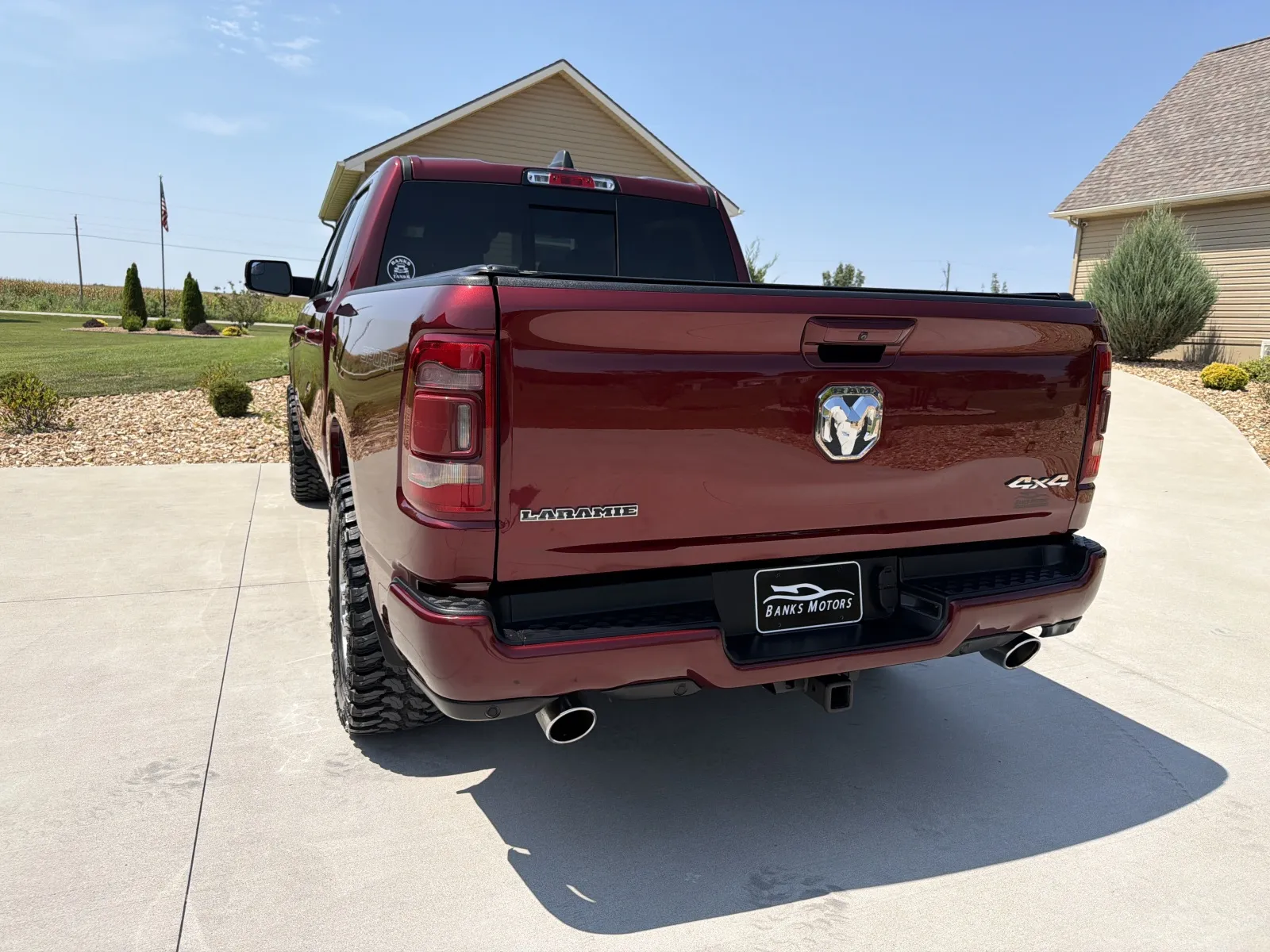 More photos of 2023 Ram 1500 Crew Cab Laramie Pickup 4D 5 1/2 ft at Banks Motors LLC, MO